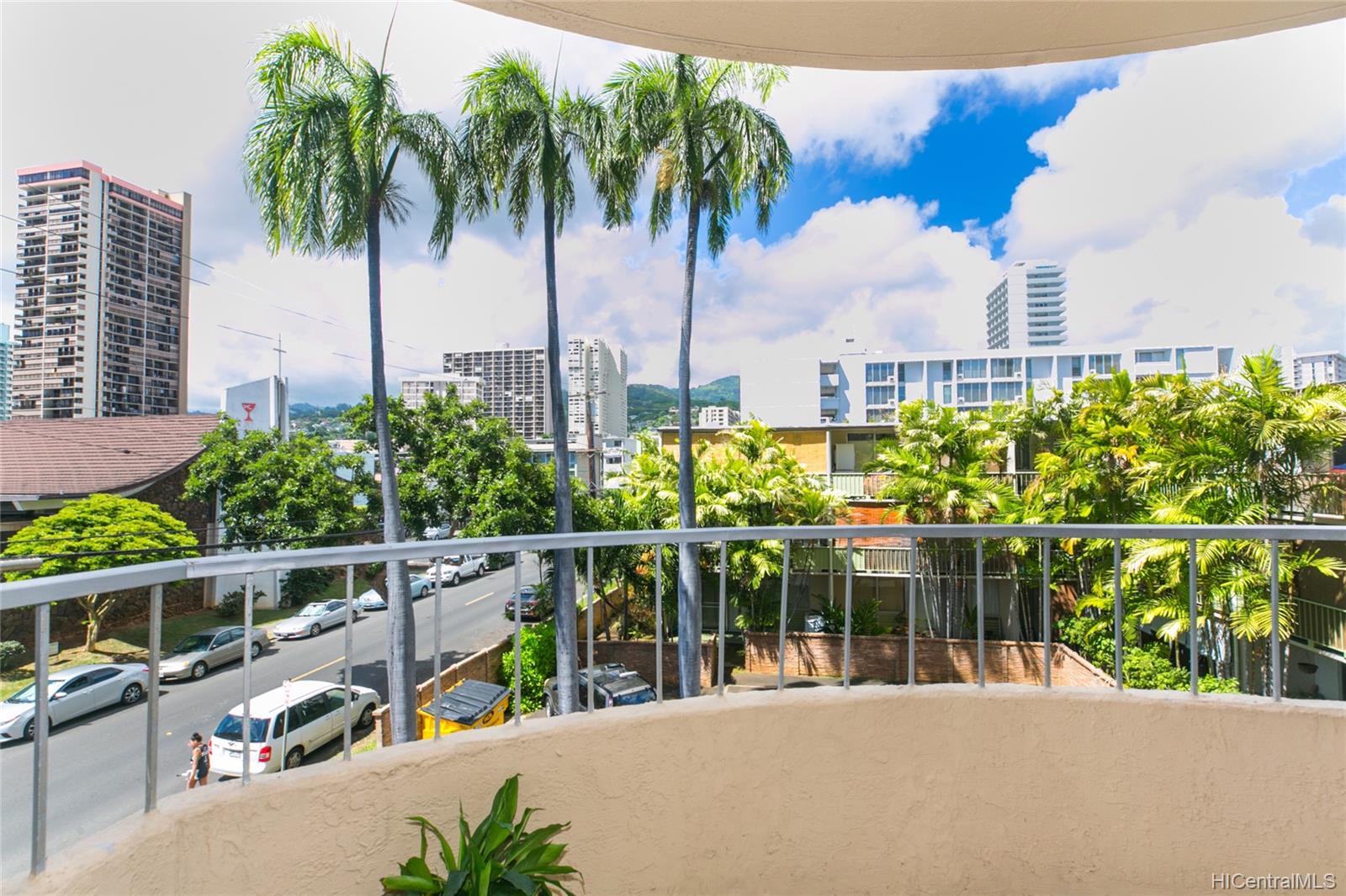 1447 Kewalo Street #301, Honolulu, HI 96822