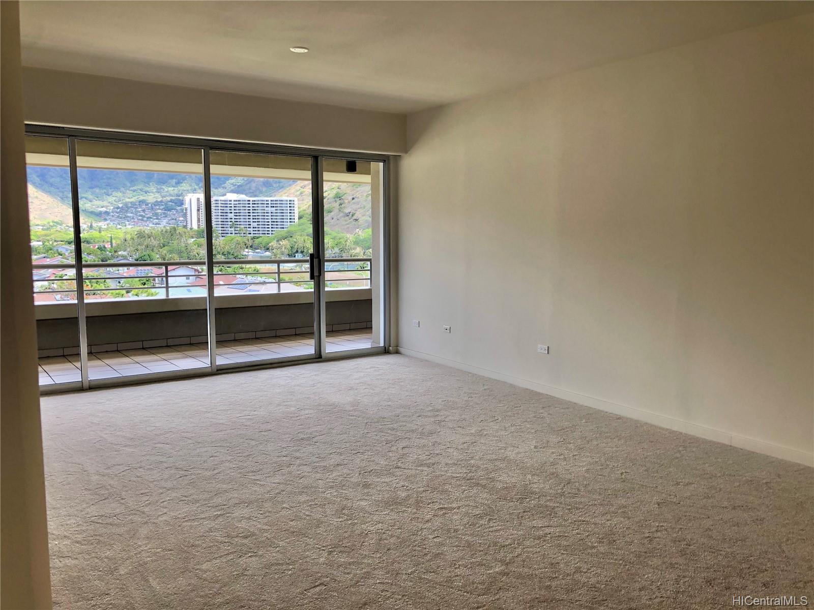 1 Keahole Place #2605, Honolulu, HI 96825