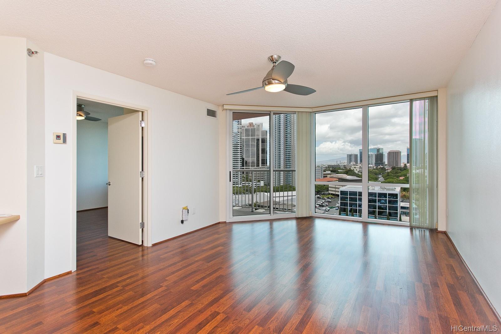 801 King Street #1506, Honolulu, HI 96813