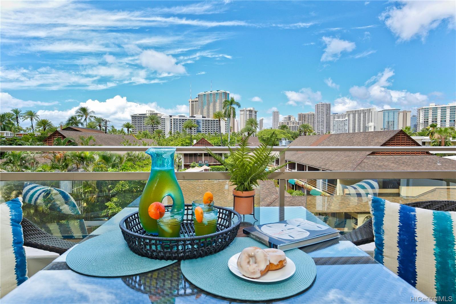 255 Beach Walk #31, Honolulu, HI 96815