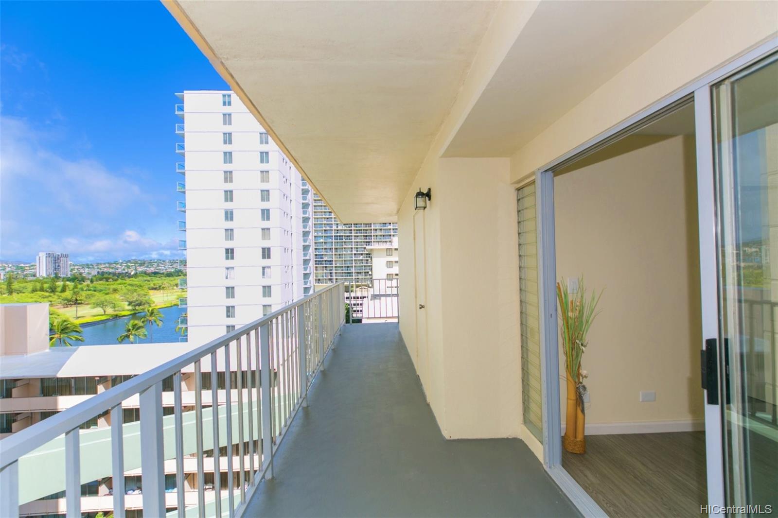 2222 Aloha Drive #804, Honolulu, HI 96815