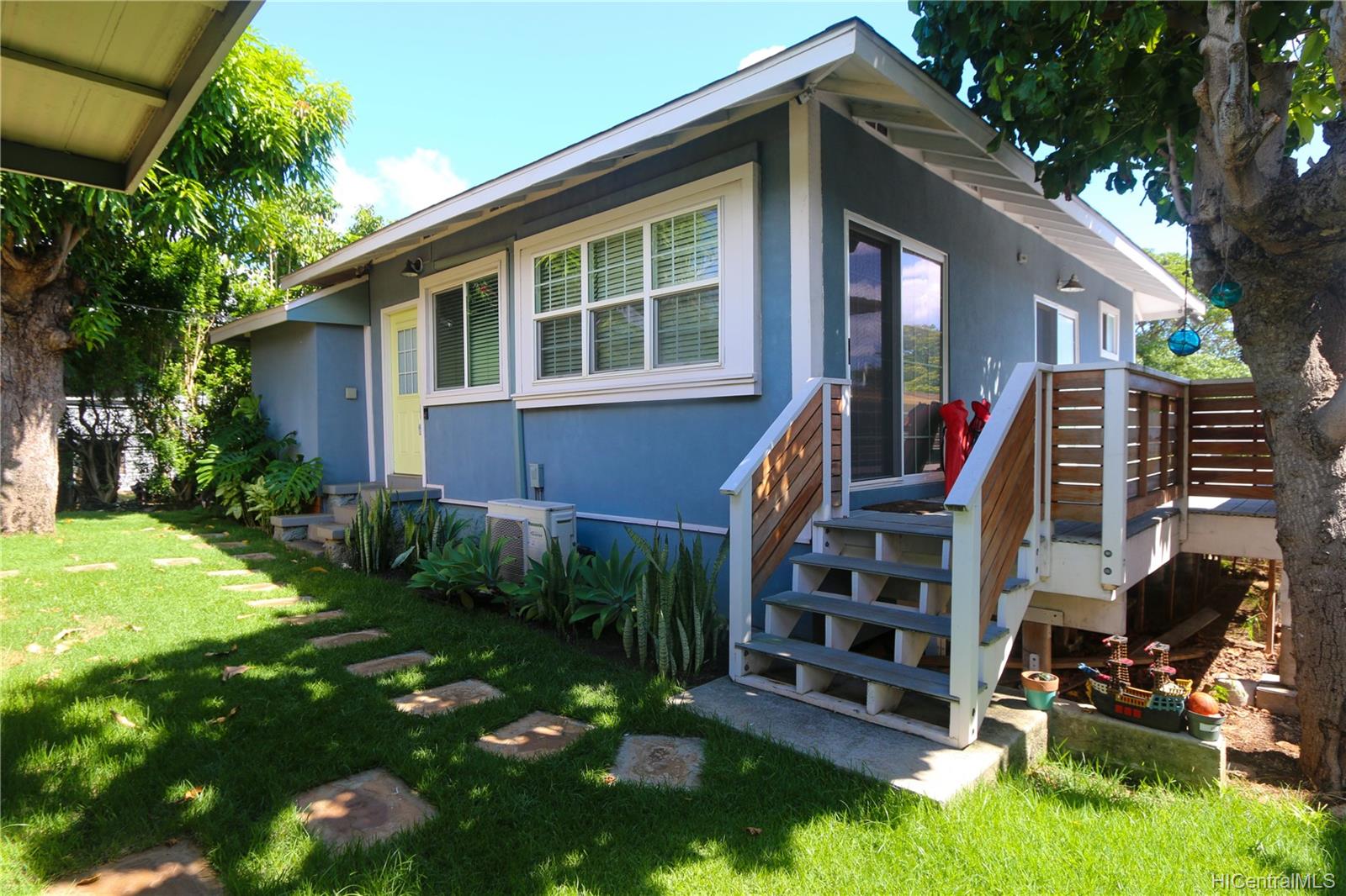 3209 Harding Avenue Honolulu, HI 96816