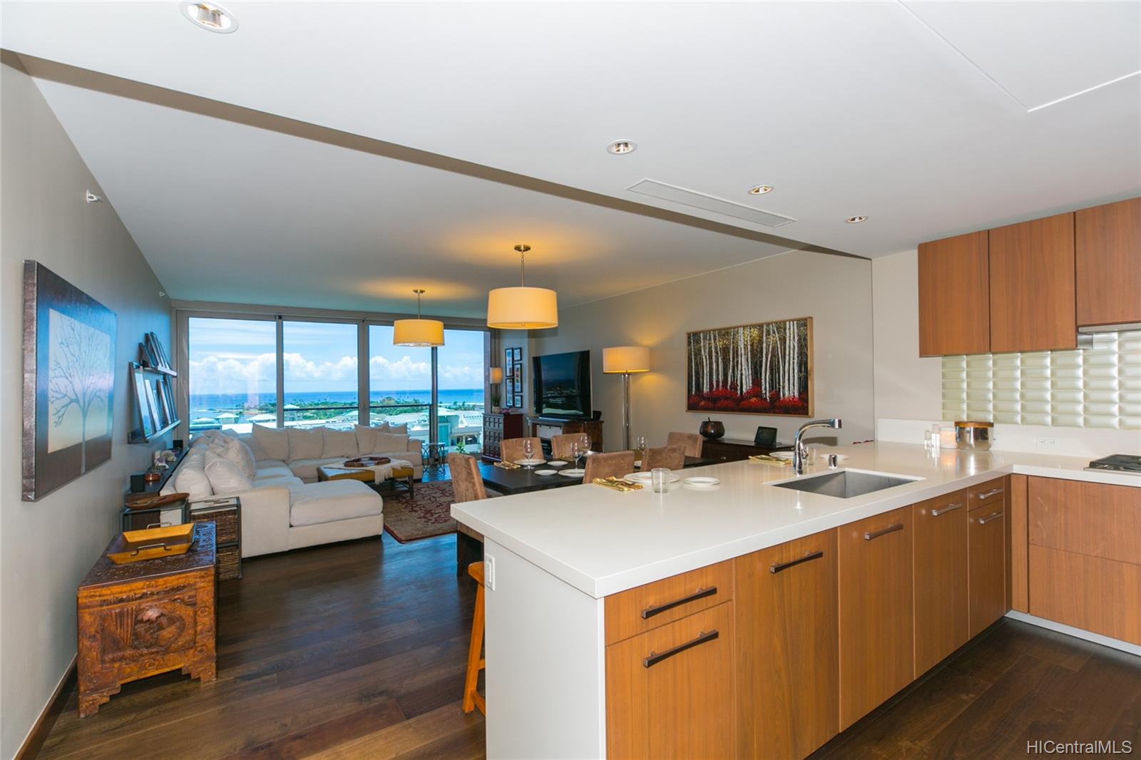 1555 Kapiolani Boulevard #1000, Honolulu, HI 96814