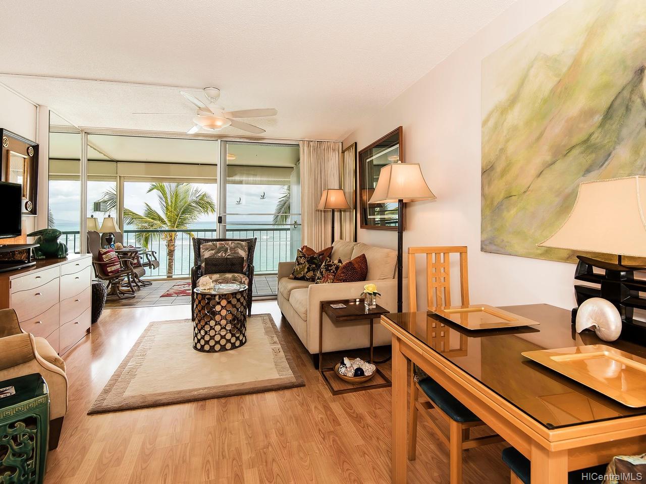 2877 Kalakaua Avenue #102, Honolulu, HI 96815