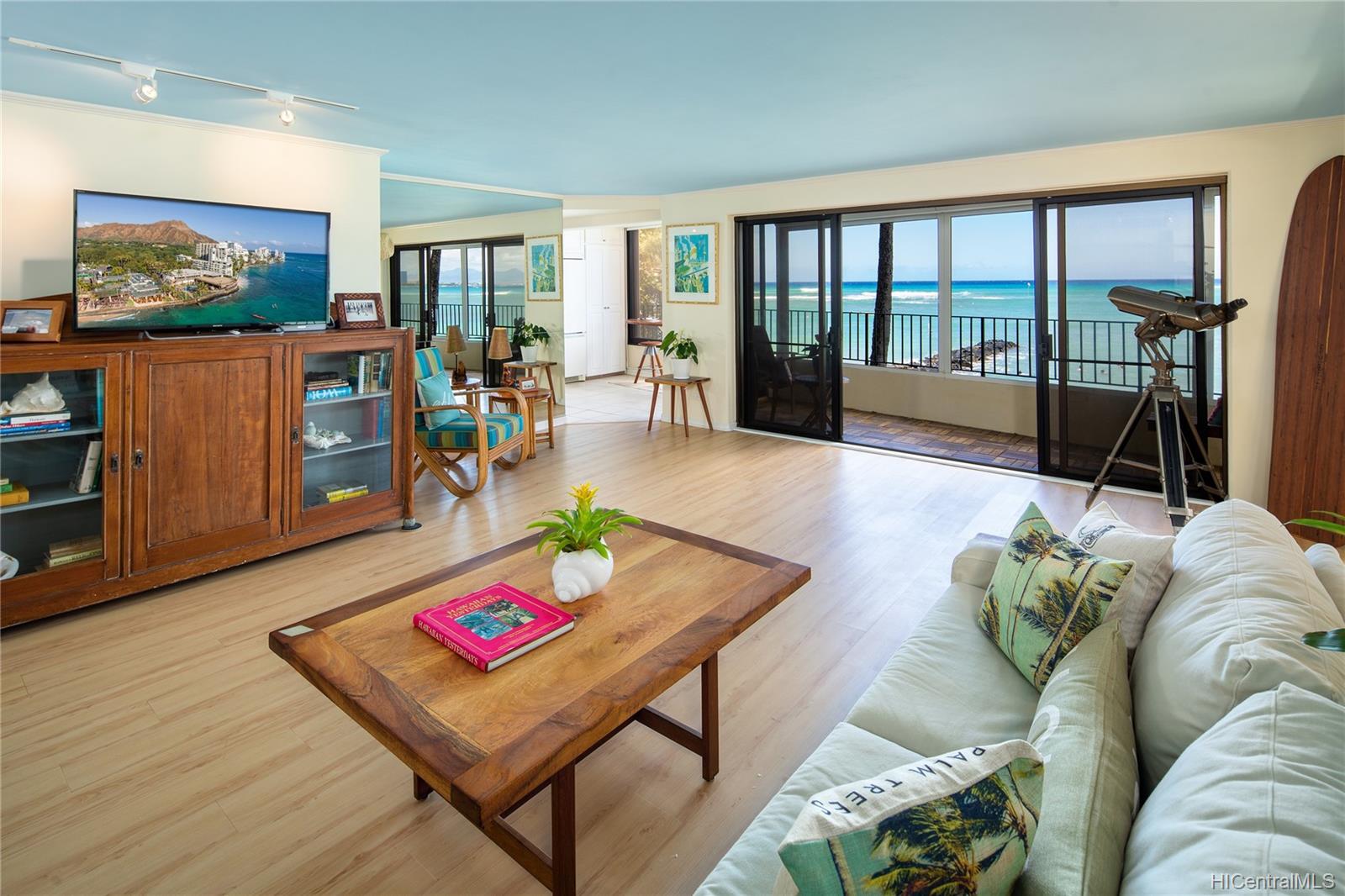 2893 Kalakaua Avenue #2, Honolulu, HI 96815