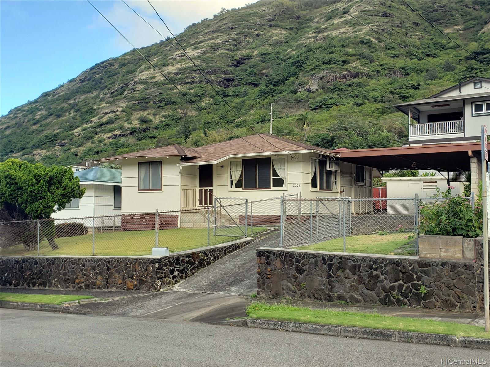 2228 Kauhana Street Honolulu, HI 96816