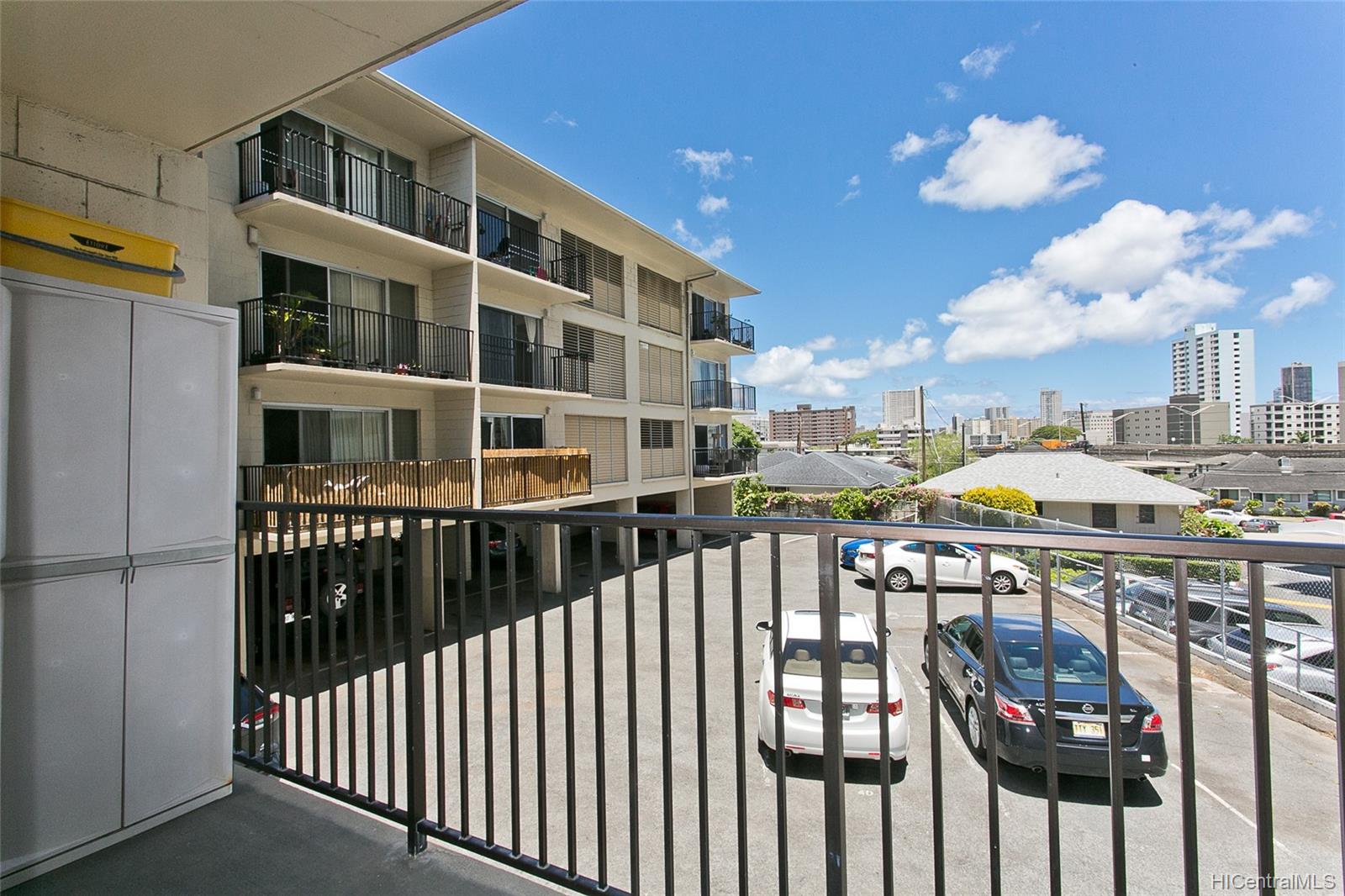 1099 Green Street #B206, Honolulu, HI 96822