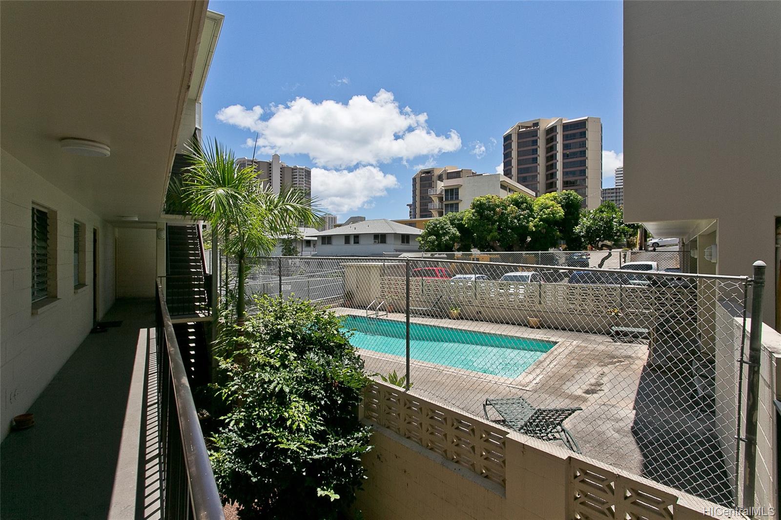 1099 Green Street #B206, Honolulu, HI 96822