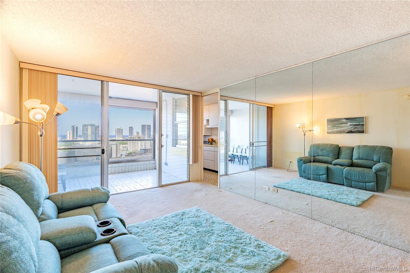 1556 Piikoi Street #1803, Honolulu, HI 96822