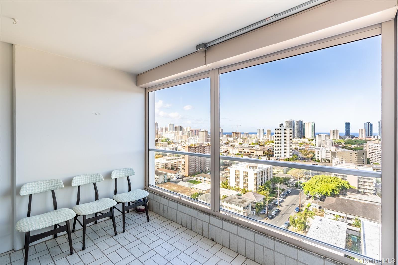 1556 Piikoi Street #1803, Honolulu, HI 96822