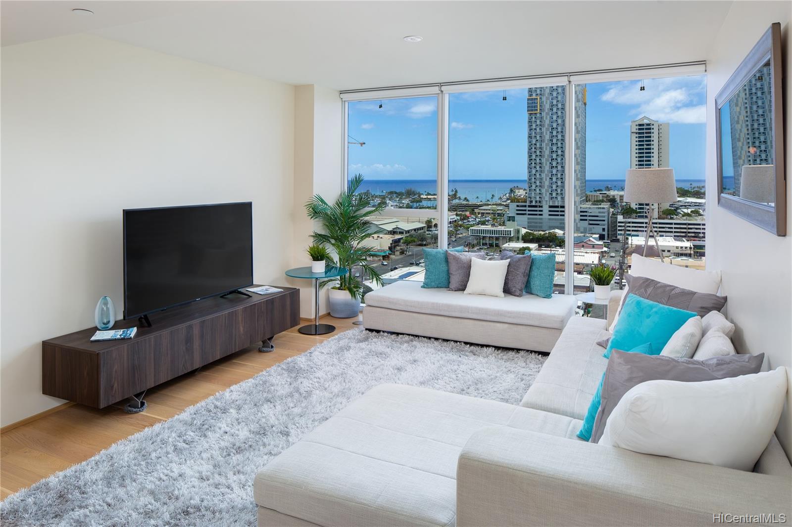 888 Kapiolani Boulevard #1607, Honolulu, HI 96813