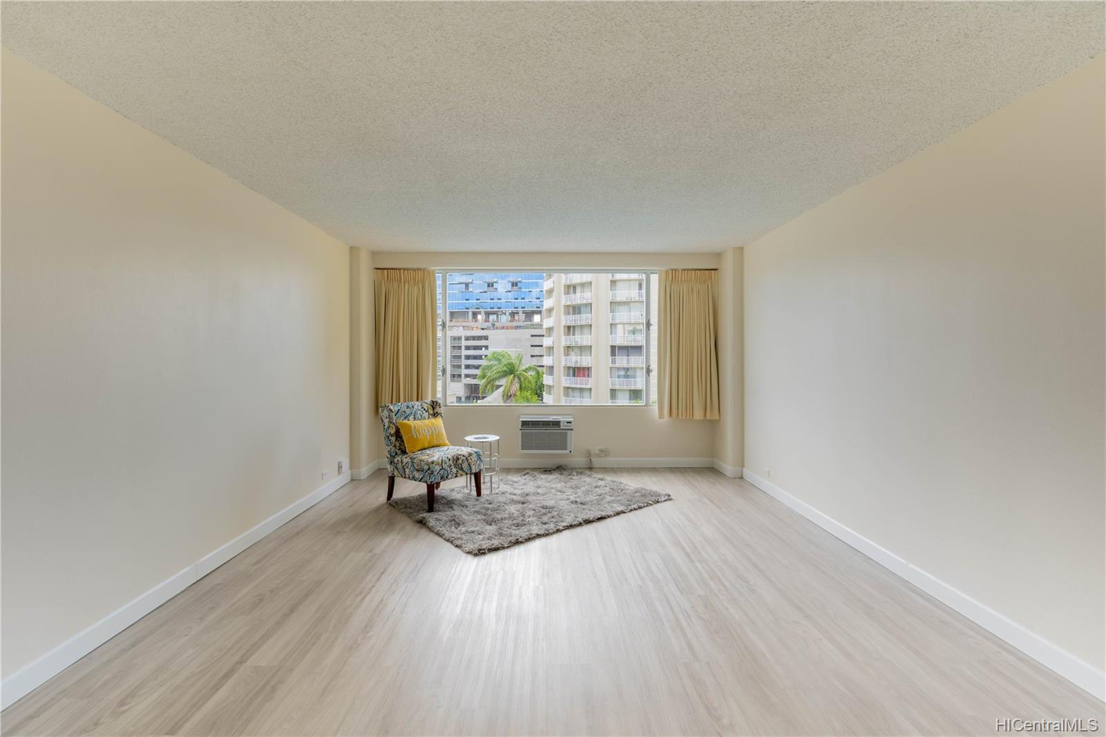 747 Amana Street #503, Honolulu, HI 96814