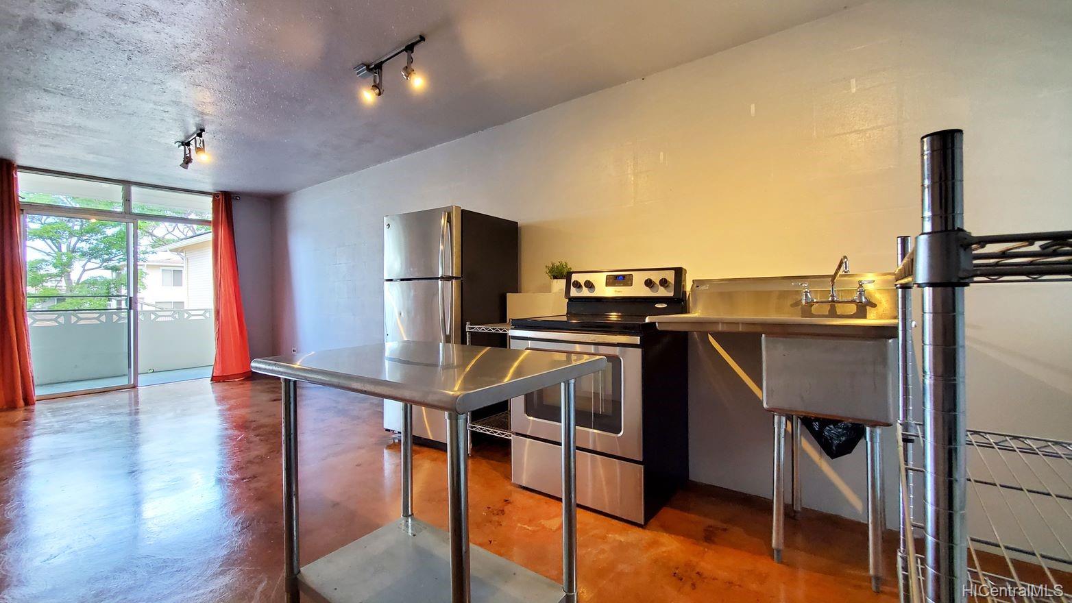 1002A Prospect Street #3, Honolulu, HI 96822