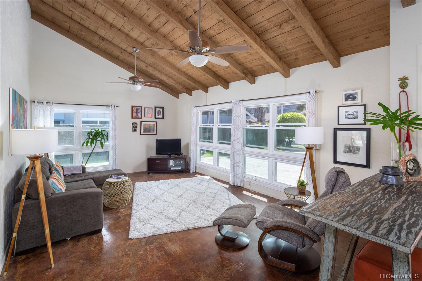 669 Kalanipuu Street Honolulu, HI 96825