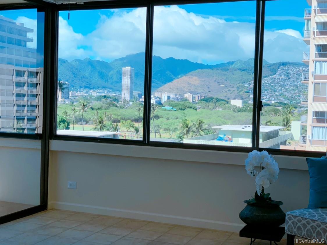 2410 Cleghorn Street #801, Honolulu, HI 96815