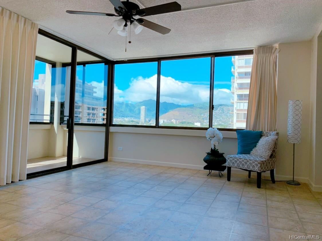 2410 Cleghorn Street #801, Honolulu, HI 96815