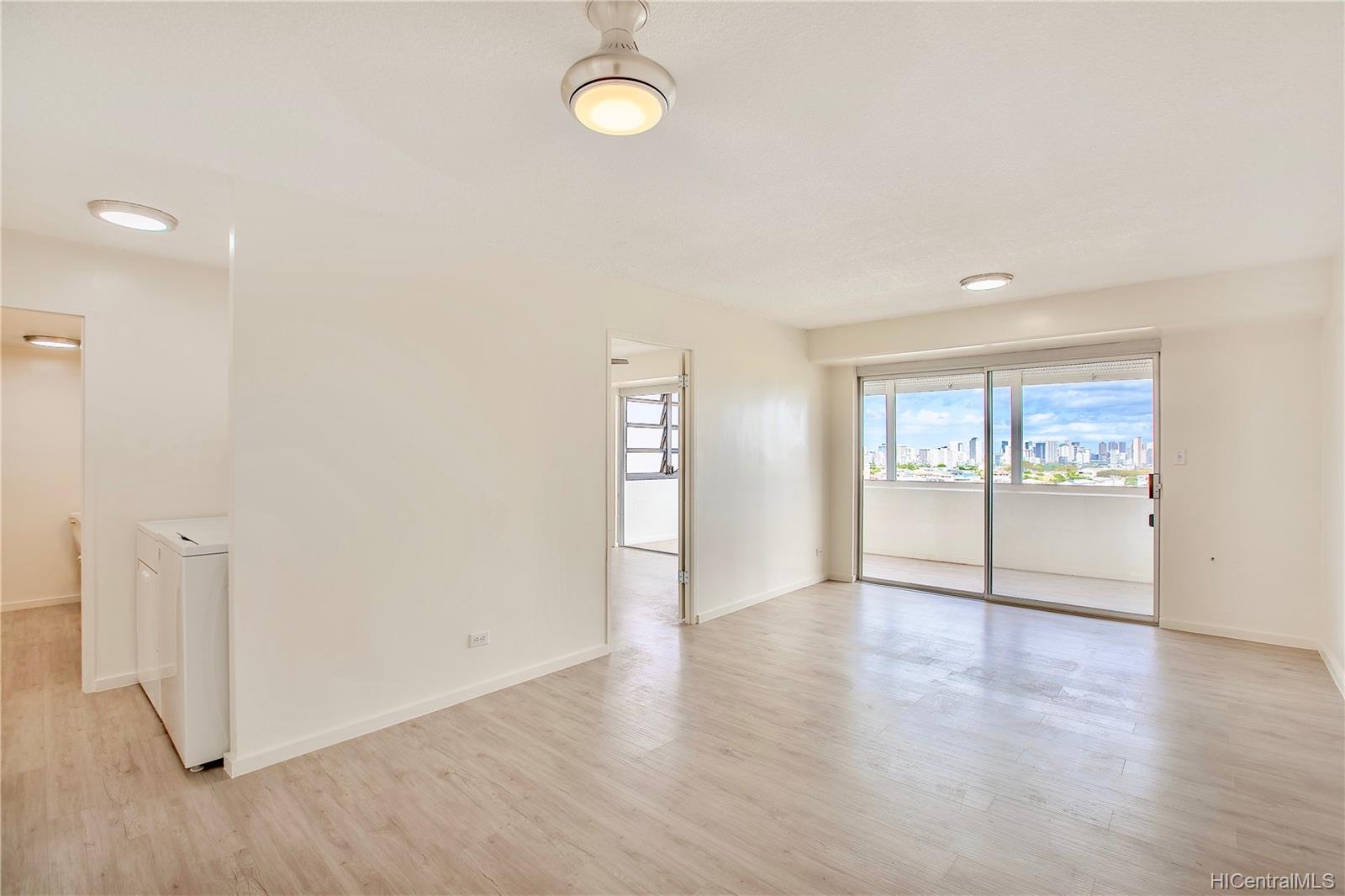 3350 Sierra Drive #402, Honolulu, HI 96816