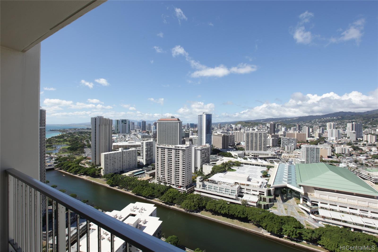 400 Hobron Lane #3608, Honolulu, HI 96815