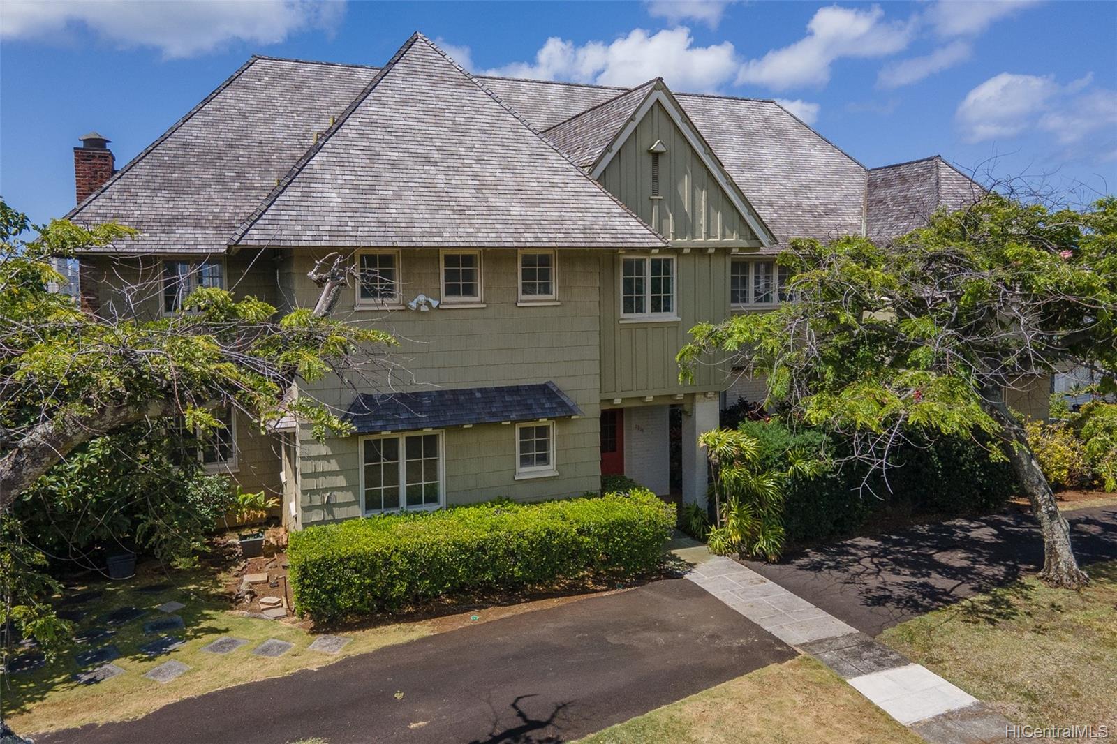 1915 Vancouver Drive Honolulu, HI 96822