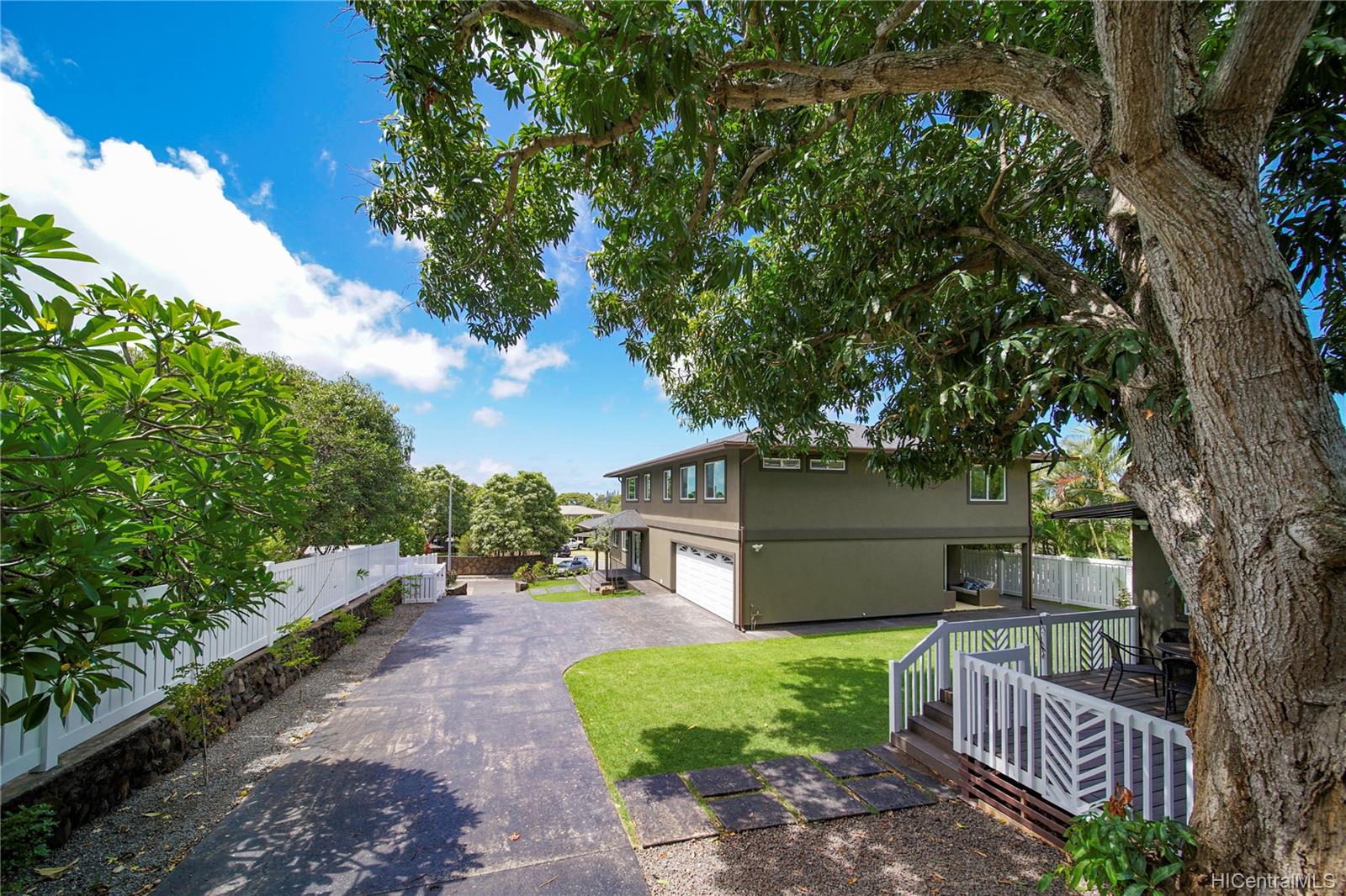 5451 Opihi Street Honolulu, HI 96821