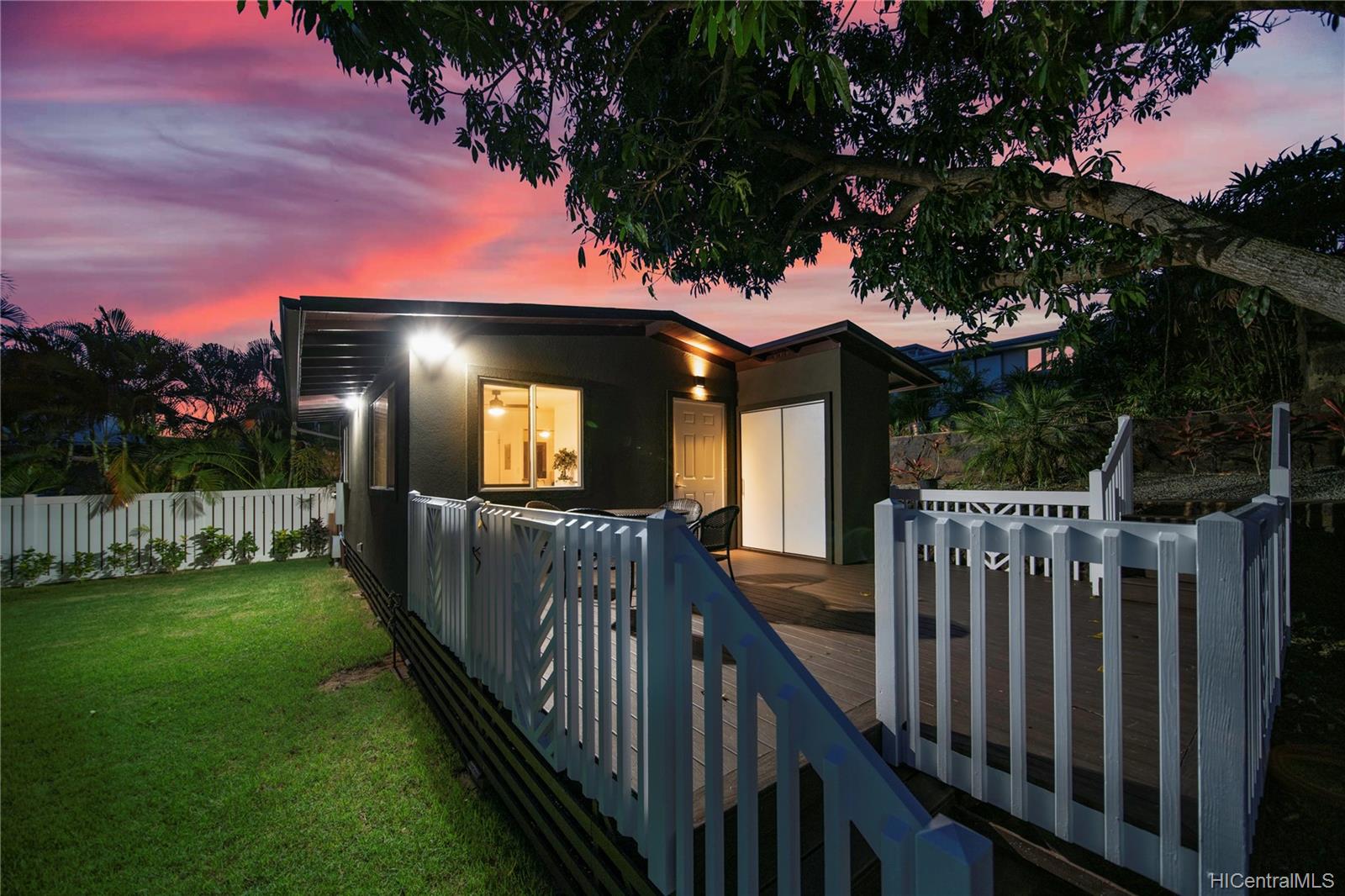 5451 Opihi Street Honolulu, HI 96821