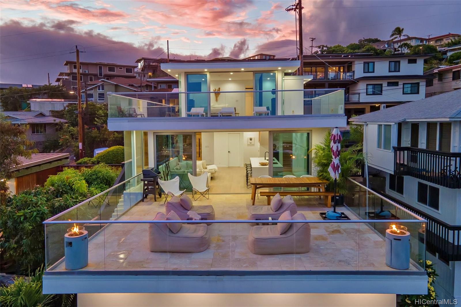 4064 Koko Drive Honolulu, HI 96816