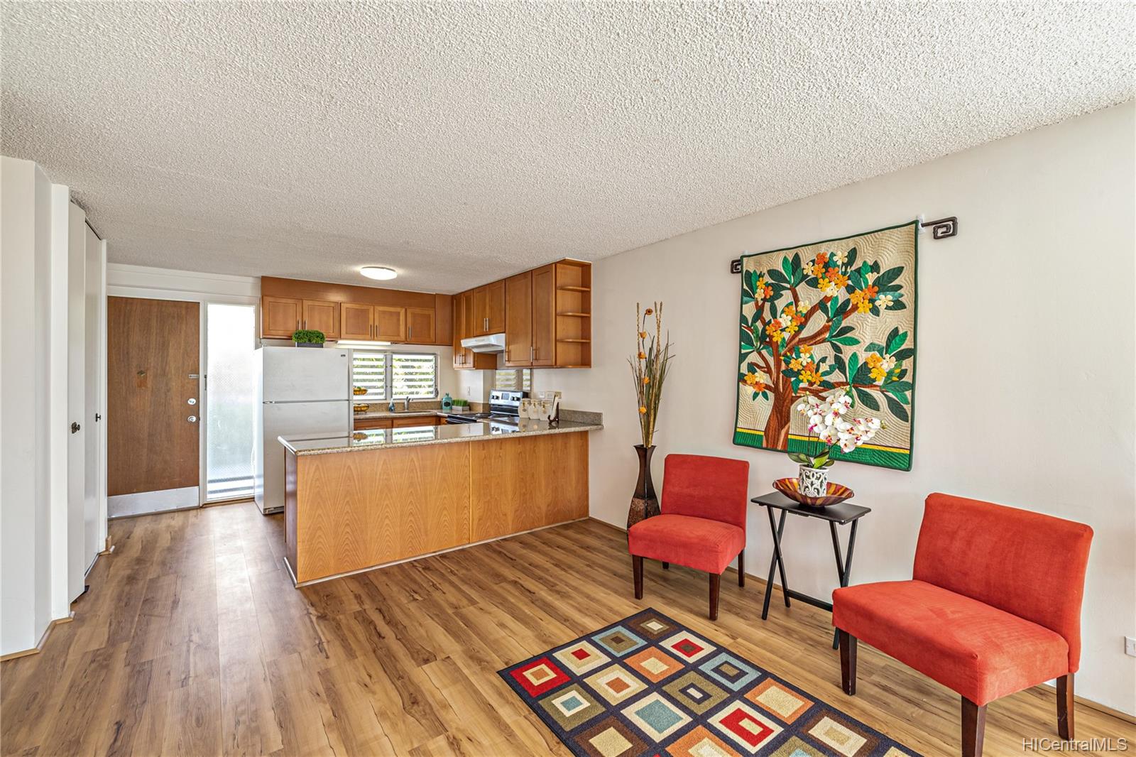 1617 Keeaumoku Street #301, Honolulu, HI 96822