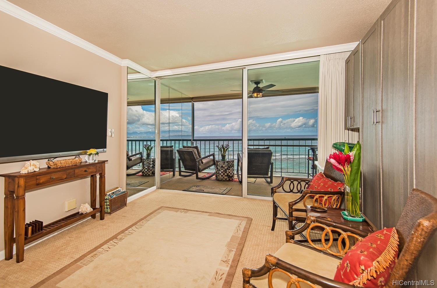 2877 Kalakaua Avenue #1002, Honolulu, HI 96815