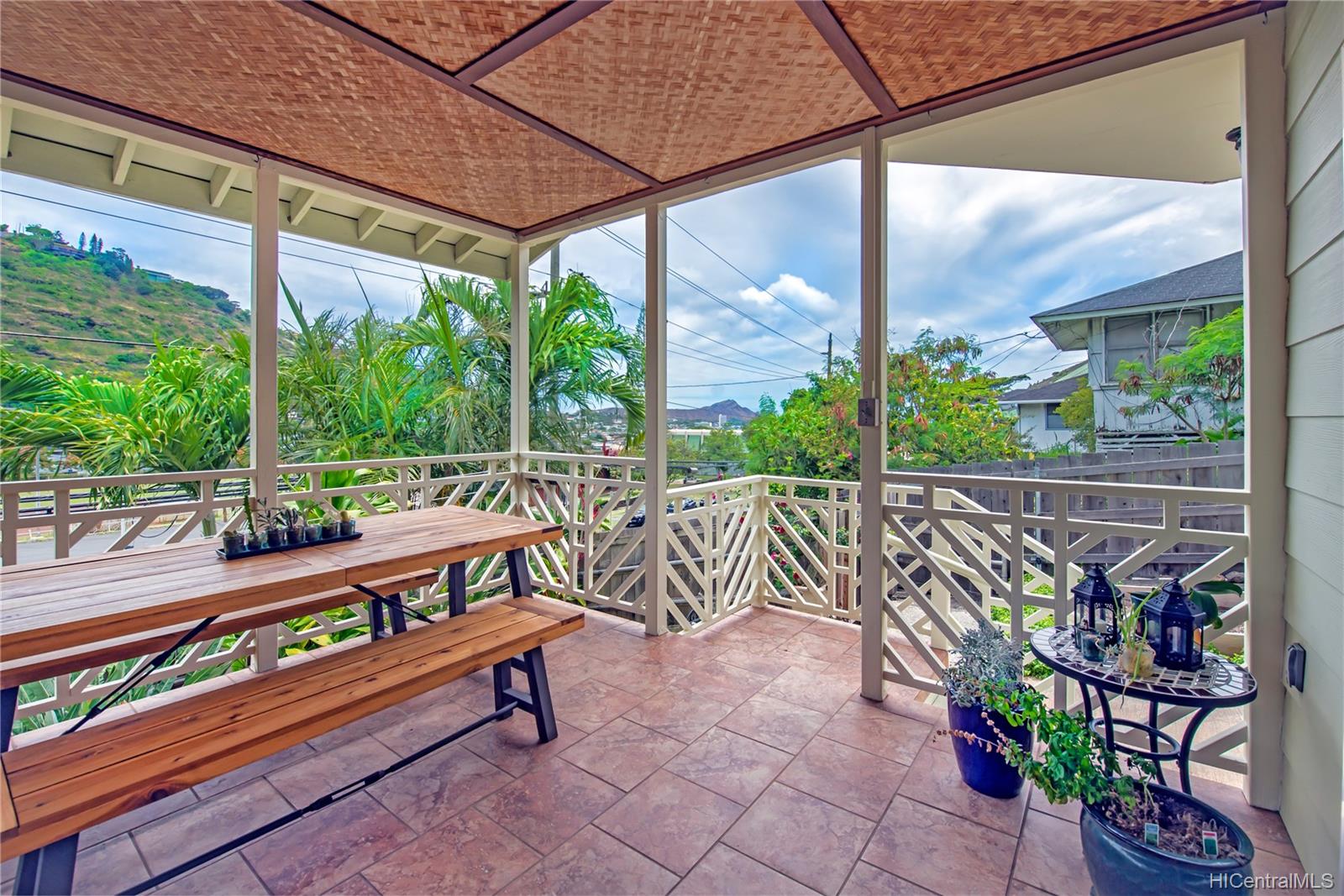 2064 Palolo Avenue Honolulu, HI 96816