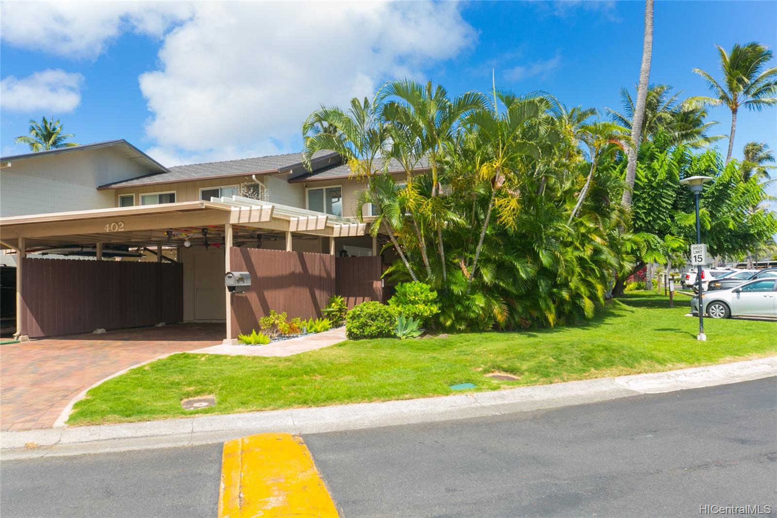 402 Koko Isle Circle #1801, Honolulu, HI 96825