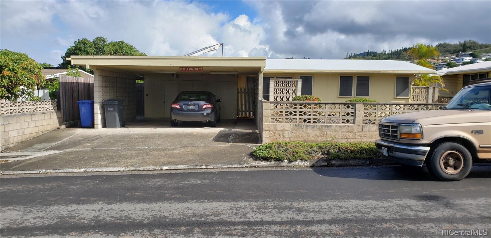 1632 Kanalui Street Honolulu, HI 96816