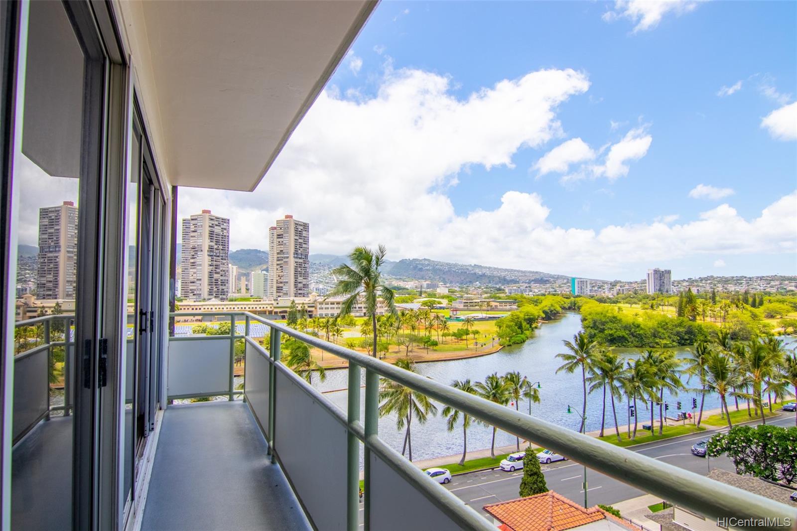 445 Kaiolu Street #811, Honolulu, HI 96815