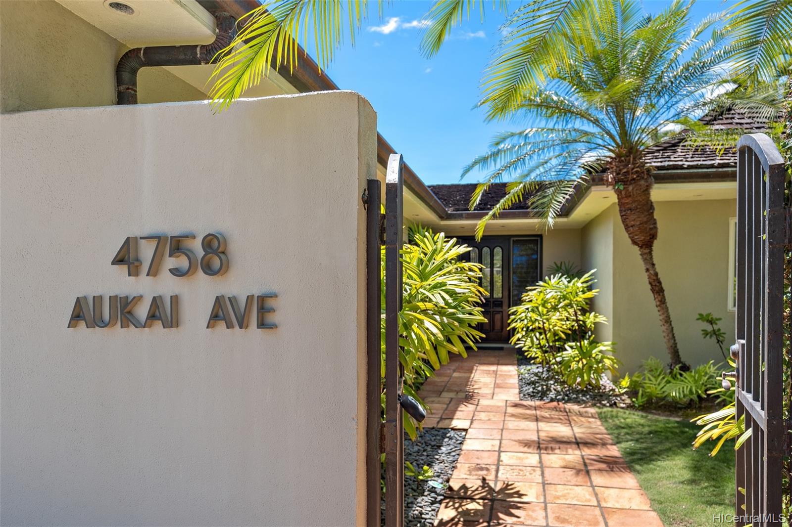 4758 Aukai Avenue Honolulu, HI 96816