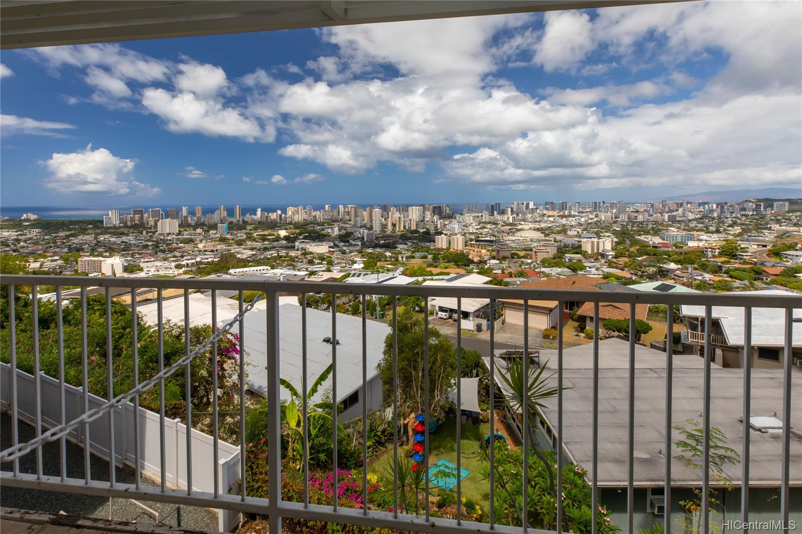 1570 Kanalui Street Honolulu, HI 96816