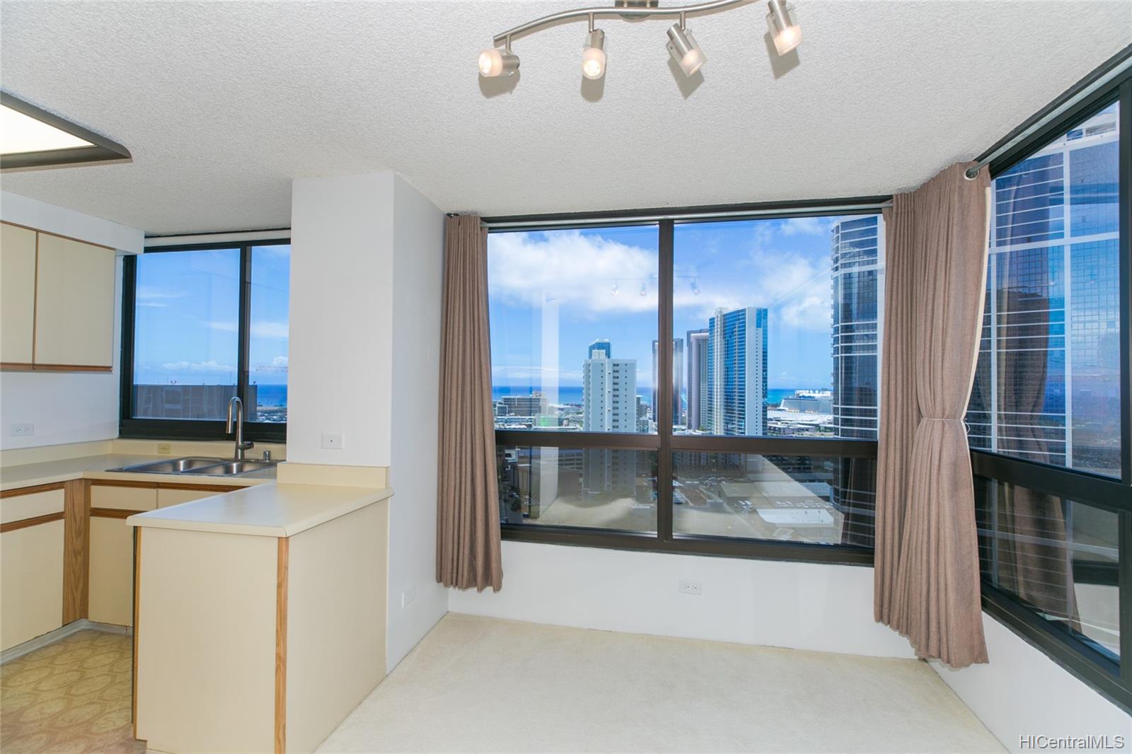 876 Curtis Street #2606, Honolulu, HI 96813