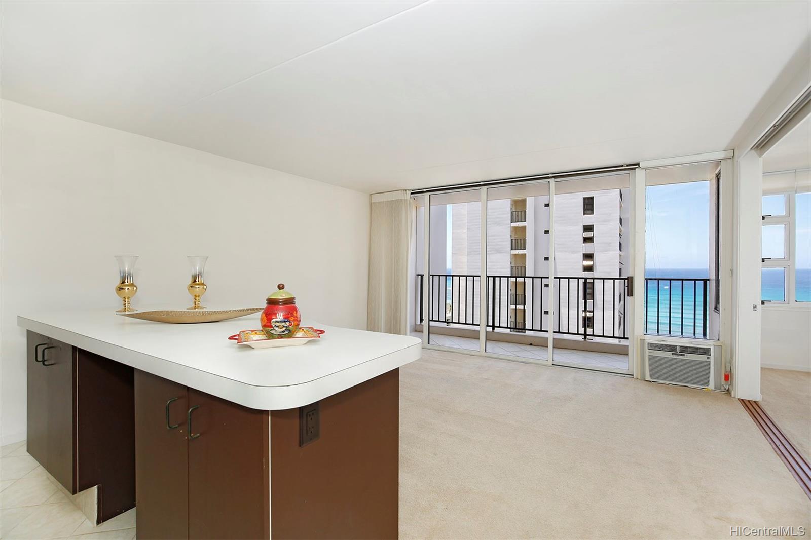 201 Ohua Avenue #T2-3202, Honolulu, HI 96815