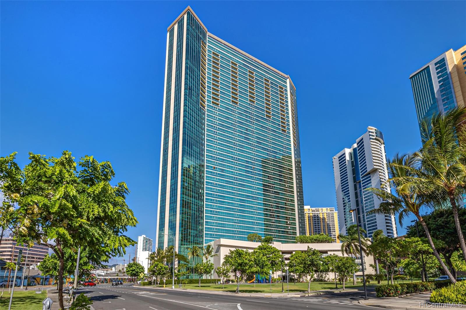 1177 Queen Street #1808, Honolulu, HI 96814