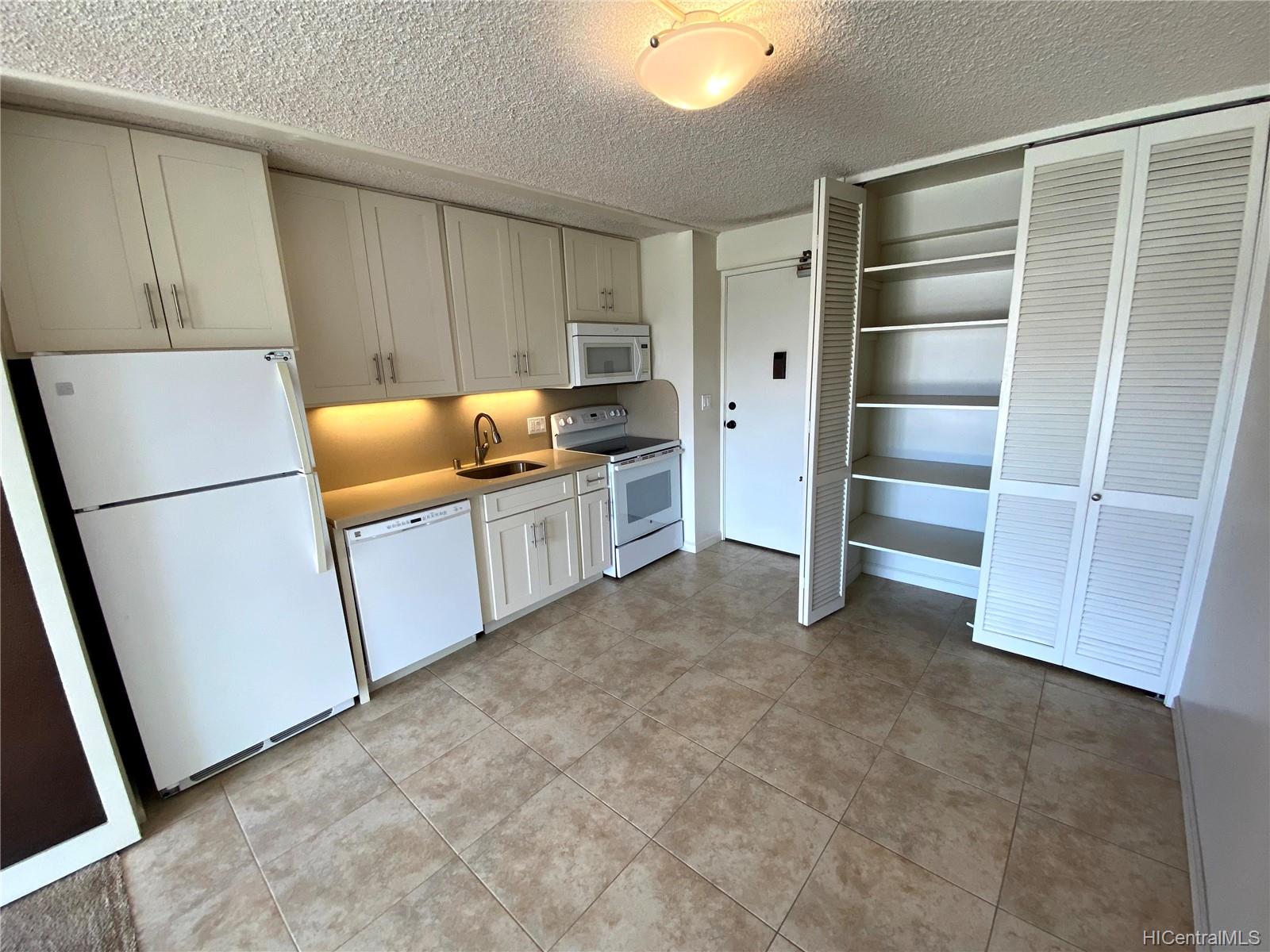 1655 Makaloa Street #2213, Honolulu, HI 96814