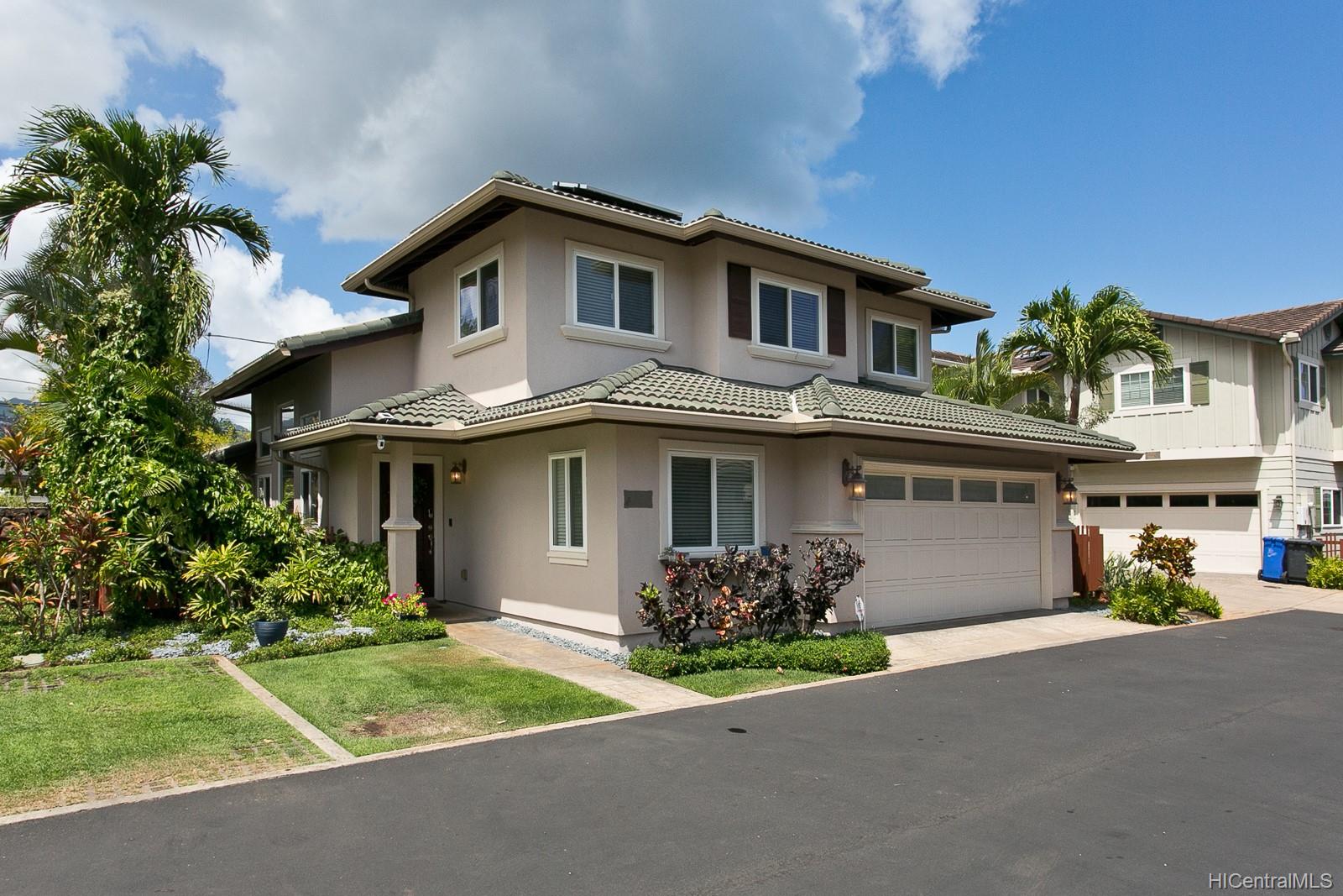 641 Hunalewa Street Honolulu, HI 96816