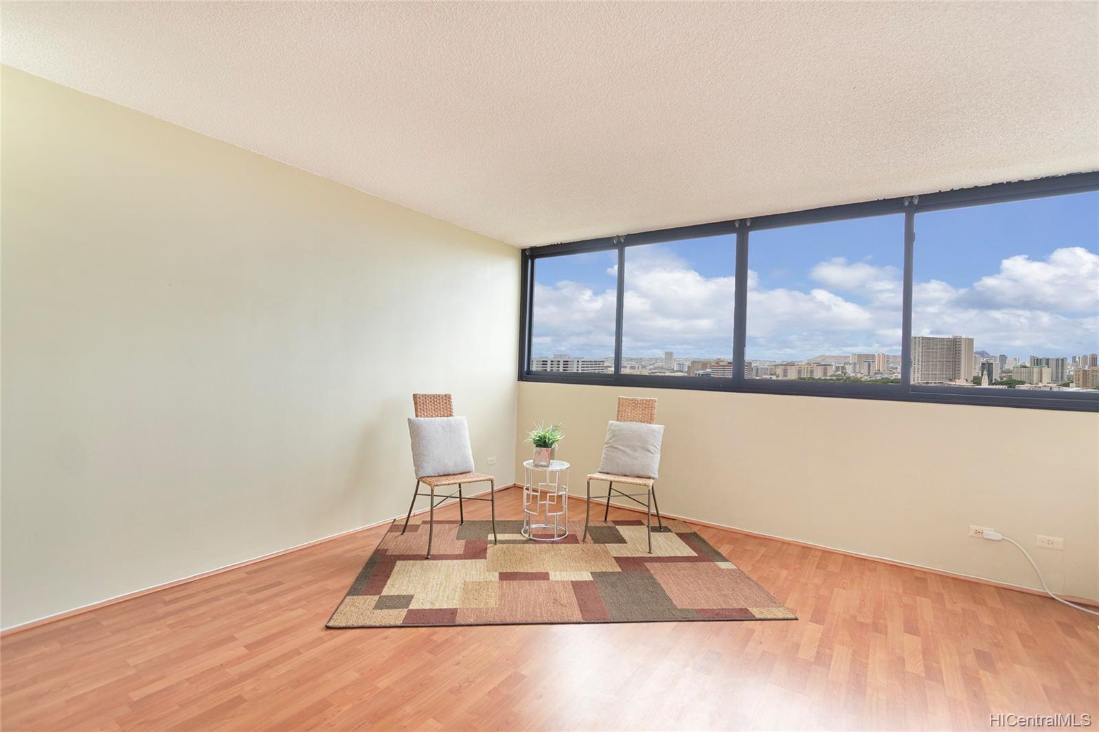 1571 Piikoi Street #1704, Honolulu, HI 96822