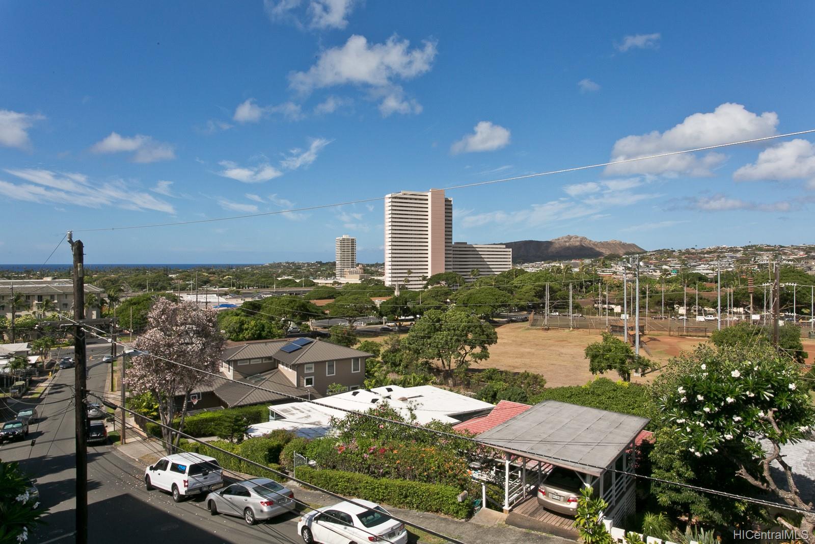 1341 Hoakoa Place Honolulu, HI 96821