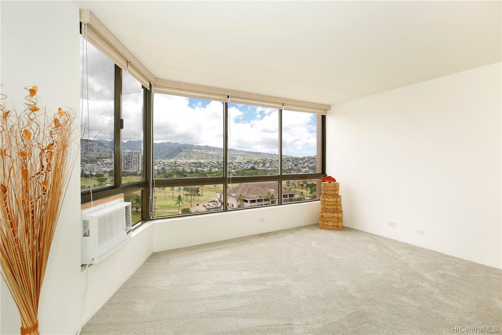 320 Liliuokalani Avenue #1503, Honolulu, HI 96815