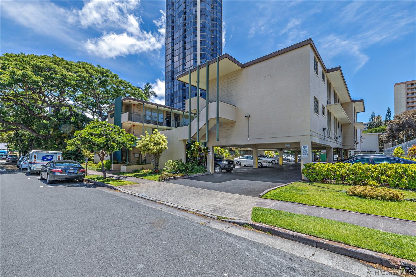 929 Ahana Street #304, Honolulu, HI 96814