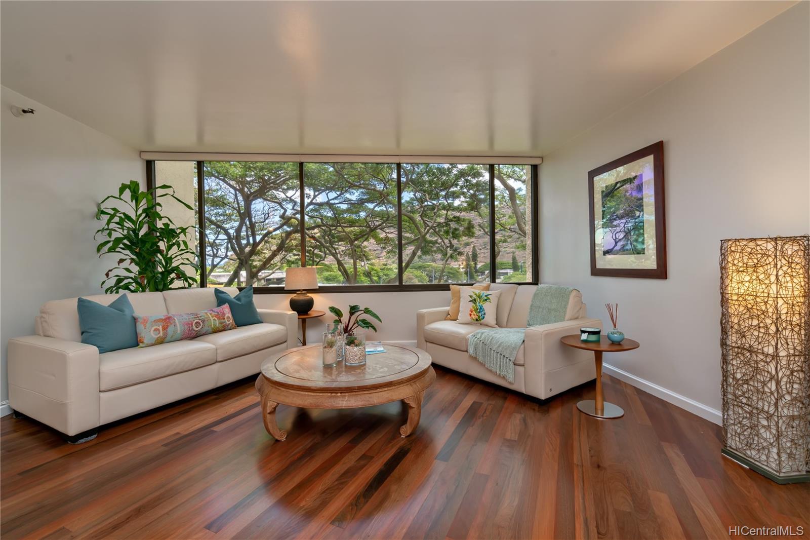 555 Hahaione Street #3H, Honolulu, HI 96825