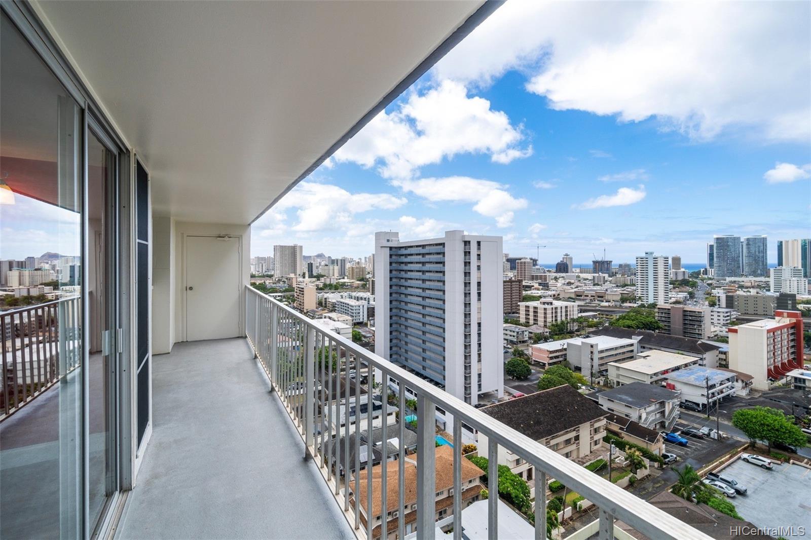 1121 Wilder Avenue #1600B, Honolulu, HI 96822