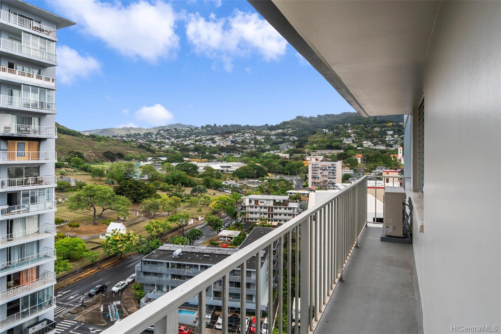 1121 Wilder Avenue #1600B, Honolulu, HI 96822