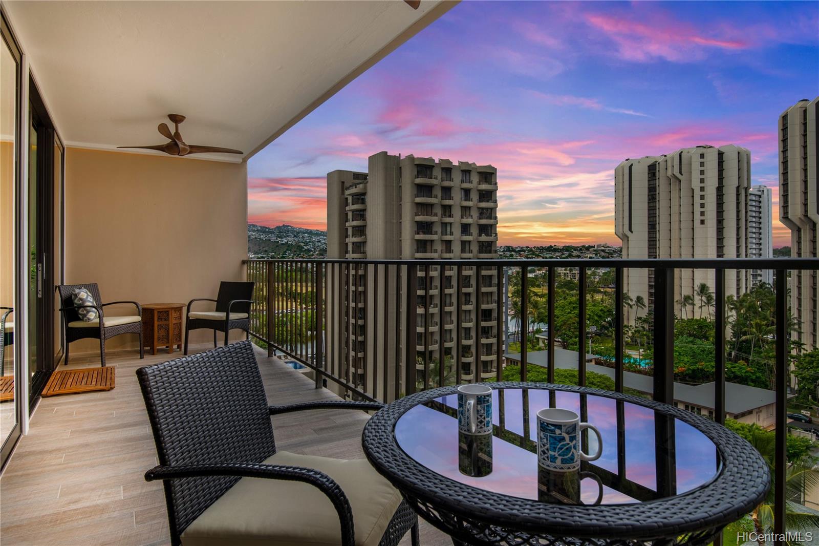 250 Ohua Avenue #11F, Honolulu, HI 96815