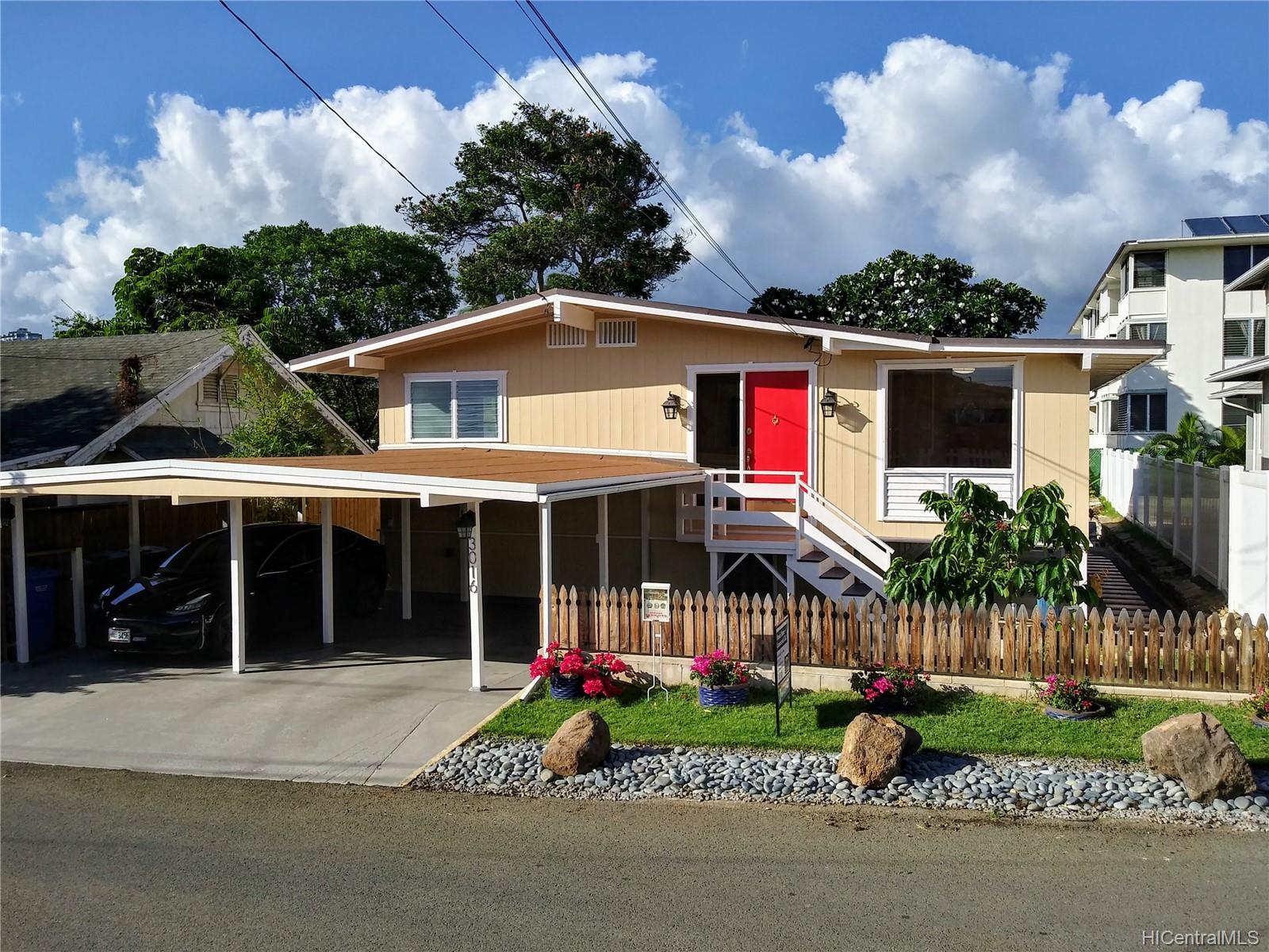 3016 Holei Street Honolulu, HI 96815