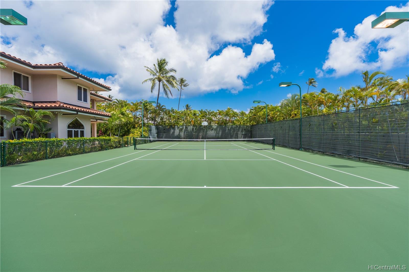 4769 Aukai Avenue Honolulu, HI 96816