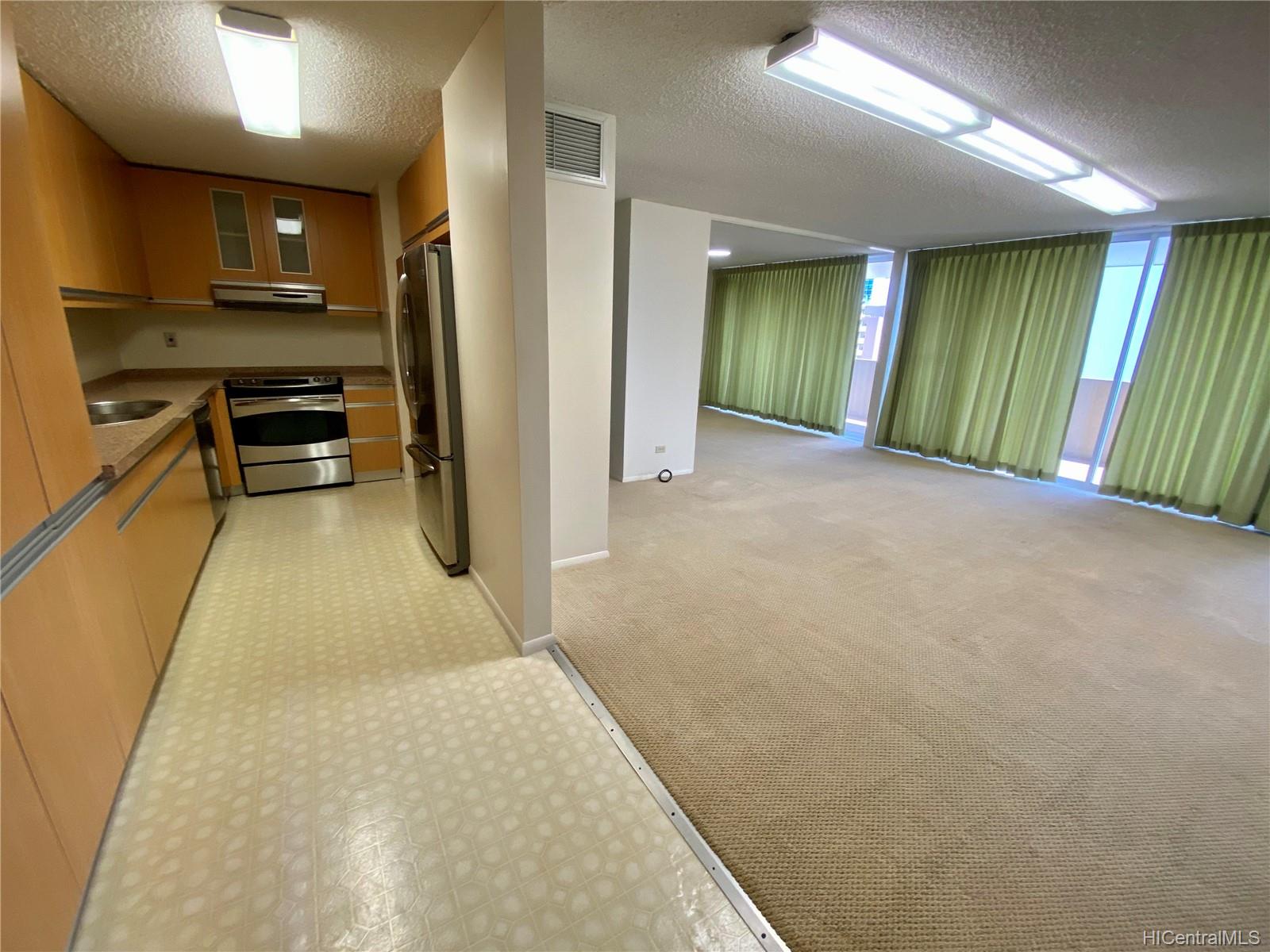 1561 Kanunu Street #1706, Honolulu, HI 96814